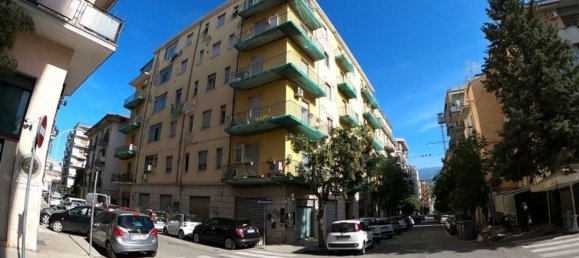 4 rooms Apartment in Cosenza, Italy No. 77906 2