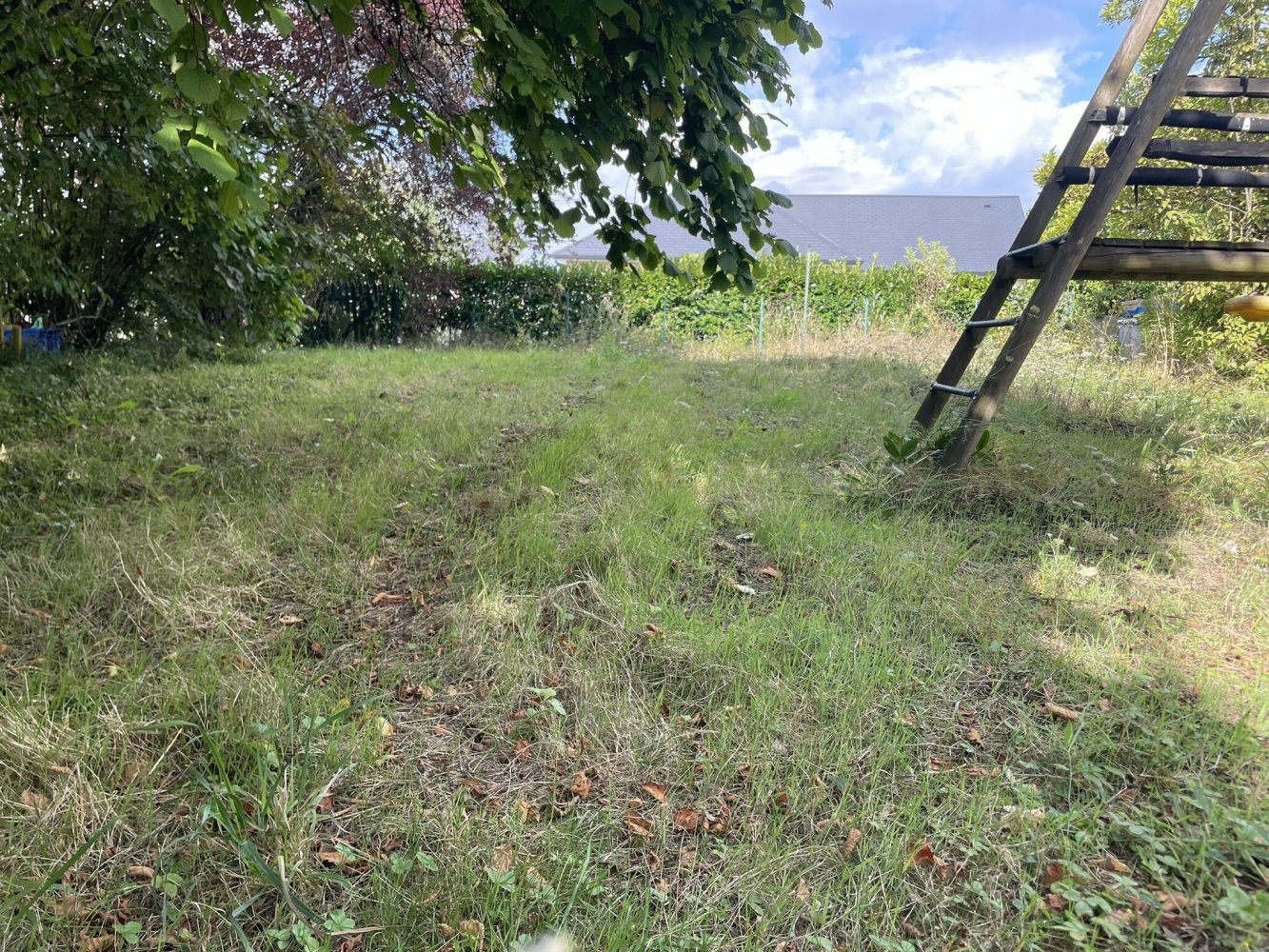  قطعة أرض في Larcay, France رقم 250893