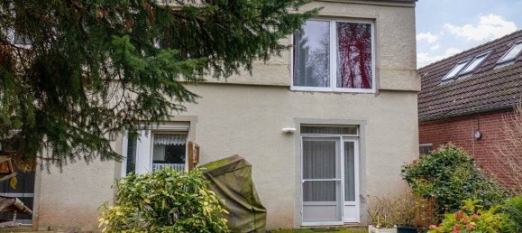 Здание с 10 комнатами в Аурих, Германия № 146473 5