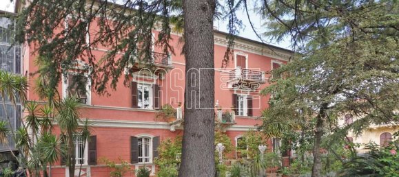 2 bedrooms Apartment in Sarzana, Italy No. 221488 2