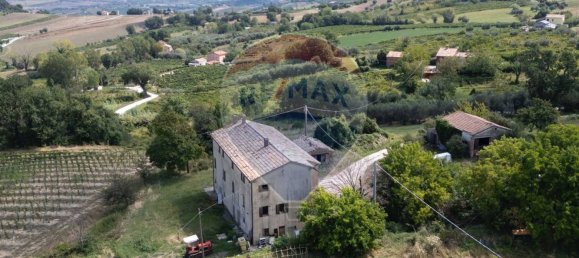 4 Schlafzimmer Haus in Cupramontana, Italy, Nr. 319458 37