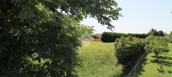 Земельный участок с 1 комнатой в Гаттео, Италия № 204871 14