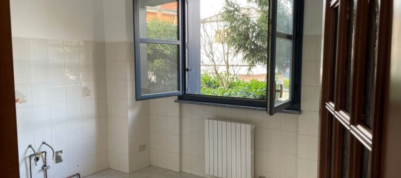 Casa de 4 habitaciónes en Peschiera Borromeo, Italy No. 181585 8