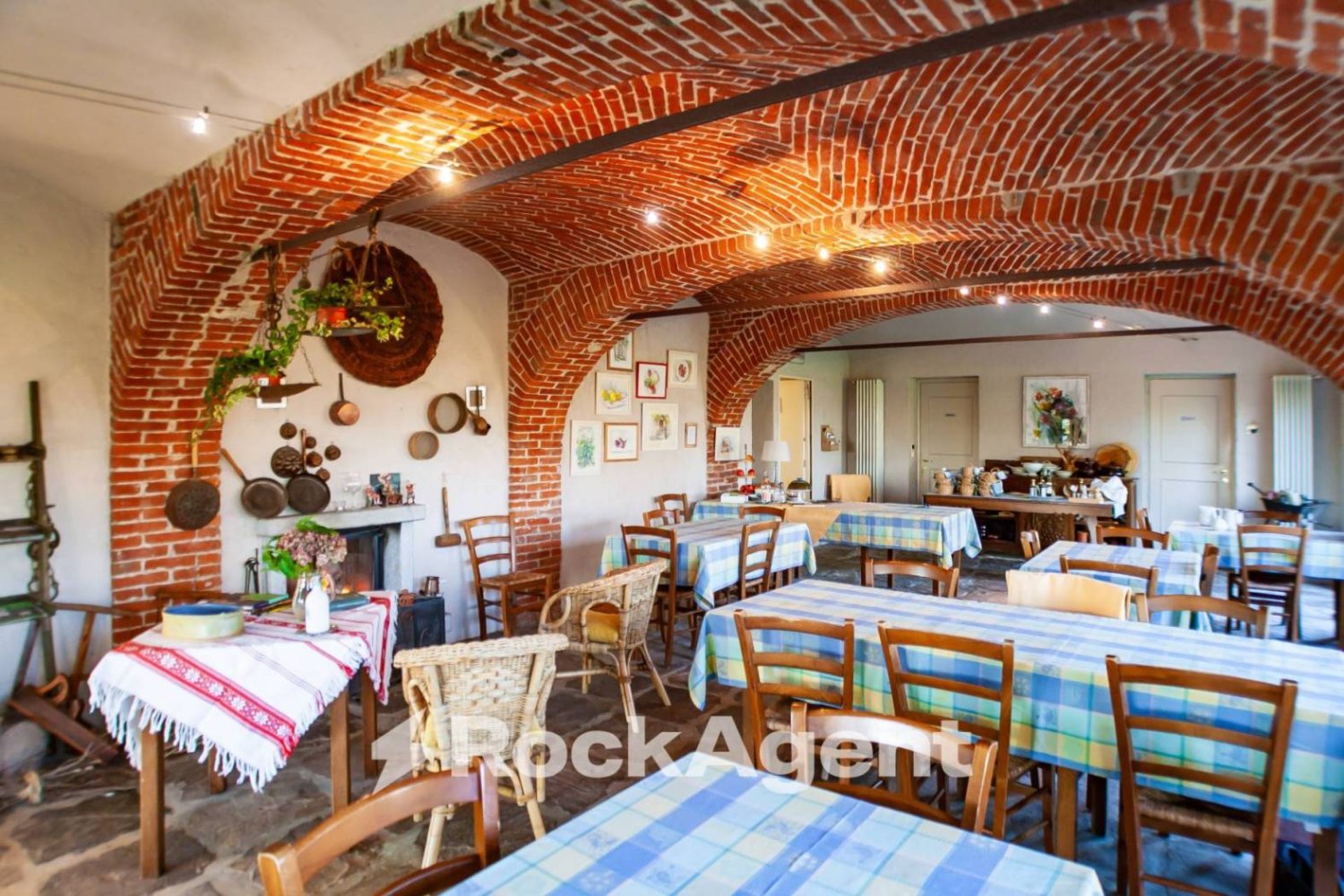 Villa de 8 dormitorios en Dogliani, Italy No. 304841