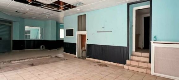 3 rooms Commercial property in Nice, France No. 352179 2