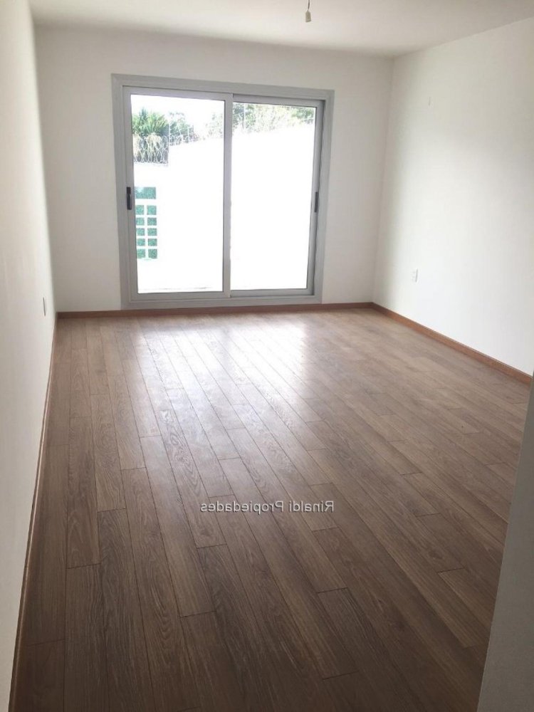 Studio à Montevideo, Uruguay No. 11400