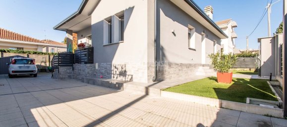 Villa de 3 divisões em Olgiate Olona, Italy N.º 211172 22