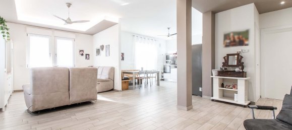 Villa de 3 divisões em Olgiate Olona, Italy N.º 211172 21