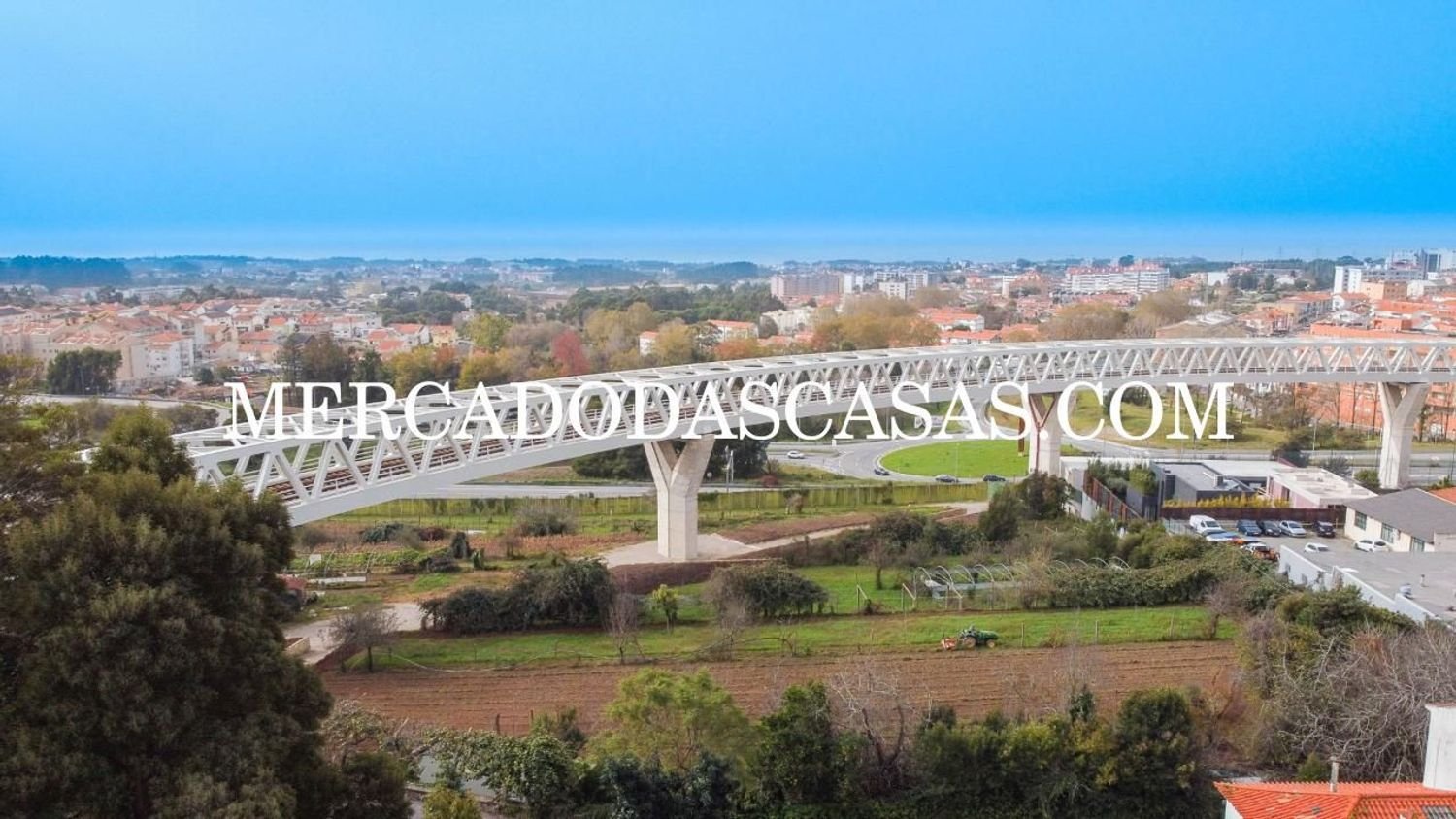 Terrain à Vila Nova de Gaia, Portugal 1291m² No. 338634