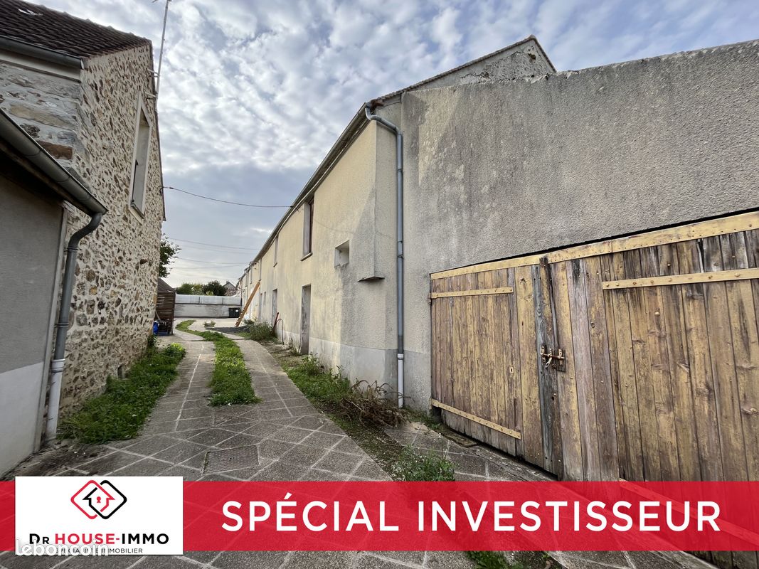 5 bedrooms House in Fontenailles, France No. 127826