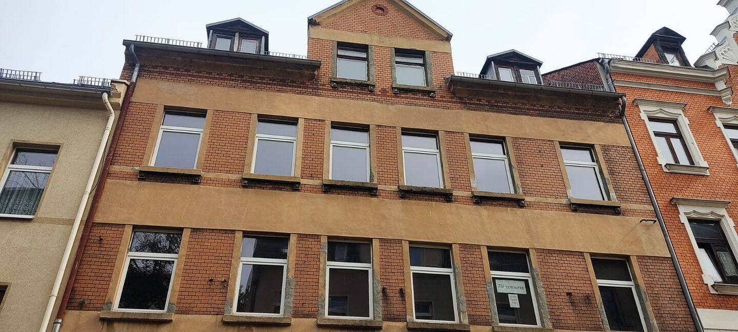 15 rooms Building in Zwickau, Germany No. 351688