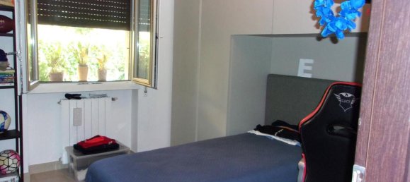 5 rooms Apartment in Massa, Italy No. 105140 10