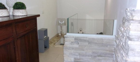 5 rooms Apartment in Massa, Italy No. 105140 5
