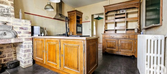 Дом с 5 спальнями в Вийнёв-ле-Саблон, Франция № 261849 10