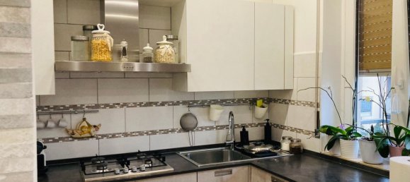 Apartamento de 3 divisões em Cardano al Campo, Italy N.º 109839 22
