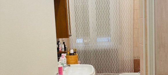 Apartamento de 3 divisões em Cardano al Campo, Italy N.º 109839 4