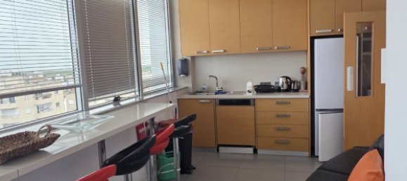 Oficina de 10 habitaciónes en Aglandjia, Cyprus No. 25890 4