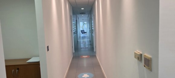 Oficina de 10 habitaciónes en Aglandjia, Cyprus No. 25890 6