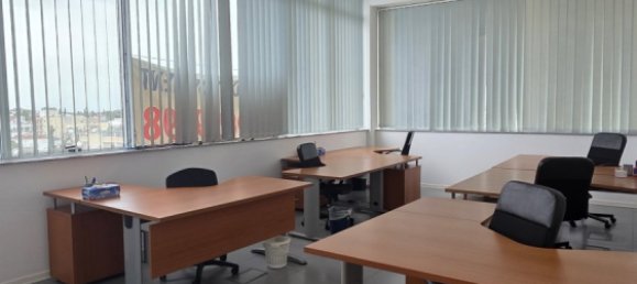 Oficina de 10 habitaciónes en Aglandjia, Cyprus No. 25890 5