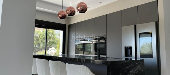 7 bedrooms Villa in Marbella, Spain No. 29879 8