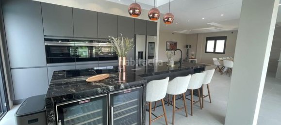 7 bedrooms Villa in Marbella, Spain No. 29879 33