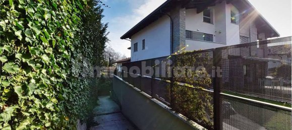 3 Schlafzimmer Wohnung in Capiago Intimiano, Italy, Nr. 331084 14