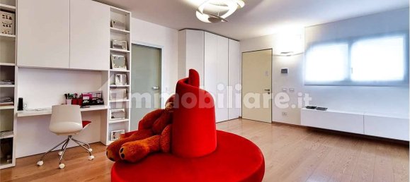 3 Schlafzimmer Wohnung in Capiago Intimiano, Italy, Nr. 331084 29