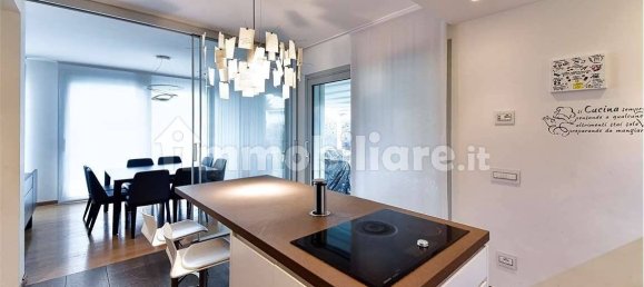 3 Schlafzimmer Wohnung in Capiago Intimiano, Italy, Nr. 331084 22