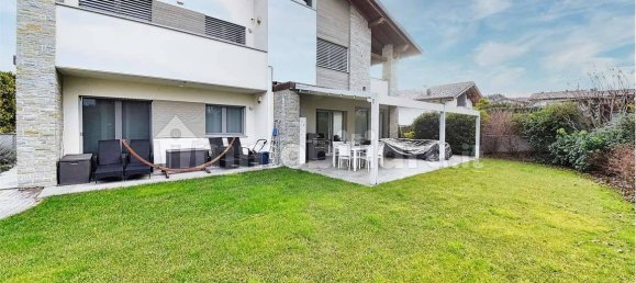 3 Schlafzimmer Wohnung in Capiago Intimiano, Italy, Nr. 331084 2