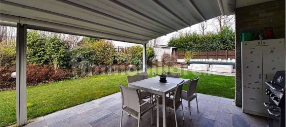 3 Schlafzimmer Wohnung in Capiago Intimiano, Italy, Nr. 331084 7