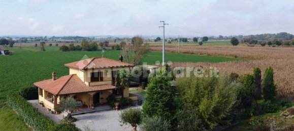 3 Schlafzimmer Villa in Cortona, Italy, Nr. 237023 2