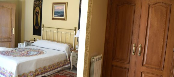 Villa de 4 dormitorios en Estepona, Spain No. 126966 25