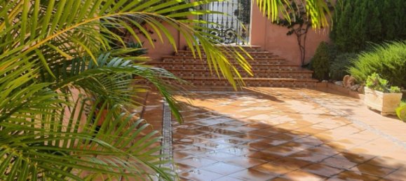 Villa de 4 dormitorios en Estepona, Spain No. 126966 6