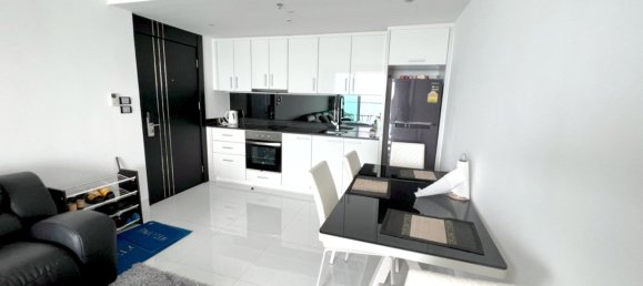 2 bedrooms Condo in Pattaya, Thailand No. 1743 3
