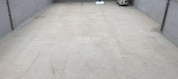 3 غرف نوم طابقين في Attard, Malta رقم 10703 17