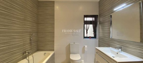 3 غرف نوم طابقين في Attard, Malta رقم 10703 15