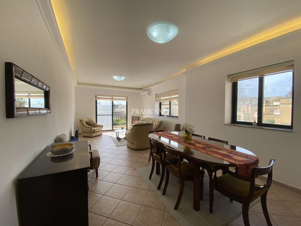 3 غرف نوم طابقين في Attard, Malta رقم 10703