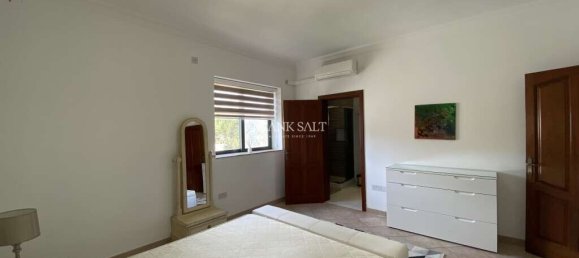 3 غرف نوم طابقين في Attard, Malta رقم 10703 10