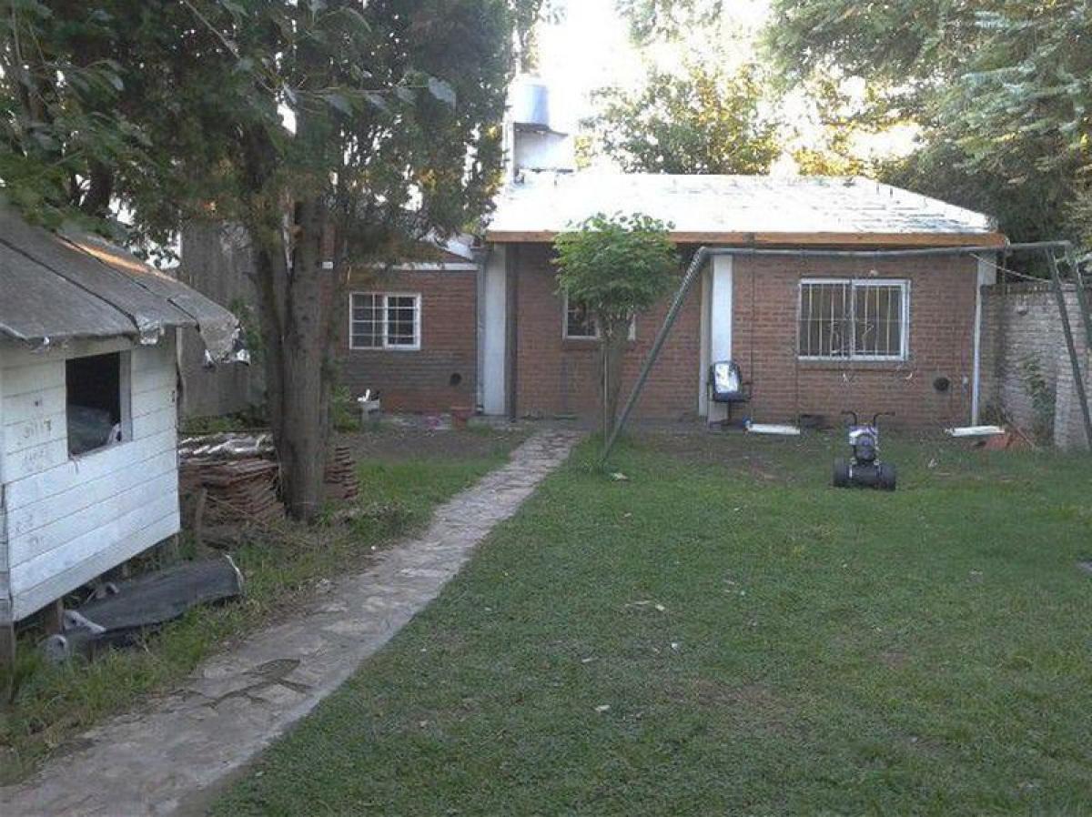 6 bedrooms House in Ituzaingo, Argentina No. 7760