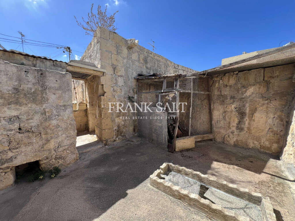 203m² Townhouse in Ghaxaq, Malta No. 2065