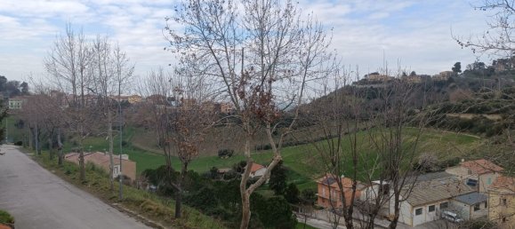 3 rooms Apartment in Montelupone, Italy No. 66314 11