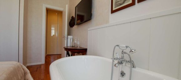 4 Schlafzimmer Wohnung in Rapallo, Italy, Nr. 343136 9