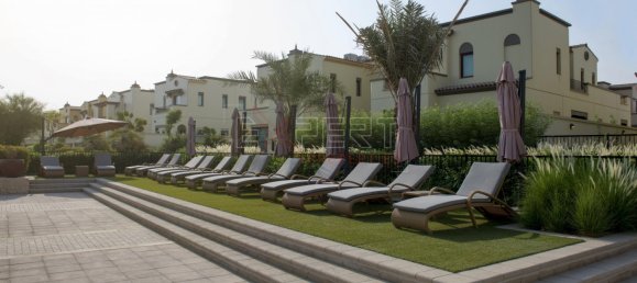 3 Schlafzimmer Villa in Mirdif, UAE, Nr. 7908 13