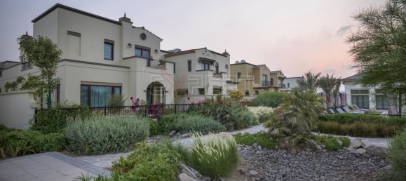 3 Schlafzimmer Villa in Mirdif, UAE, Nr. 7908 2