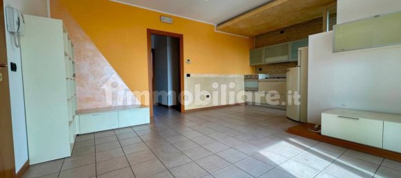 Квартира с 2 спальнями в Оппеано, Италия № 370369 2