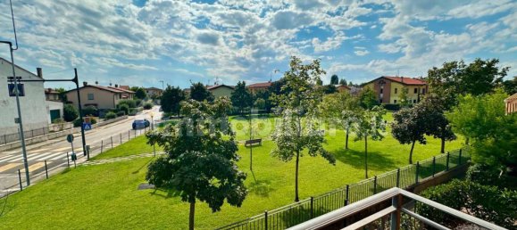 Квартира с 2 спальнями в Оппеано, Италия № 370369 12