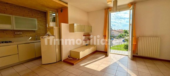 Квартира с 2 спальнями в Оппеано, Италия № 370369 3