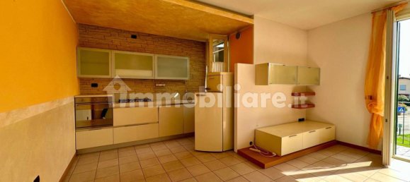 Квартира с 2 спальнями в Оппеано, Италия № 370369 4