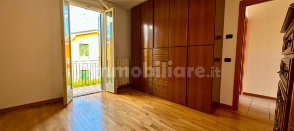 Квартира с 2 спальнями в Оппеано, Италия № 370369 10