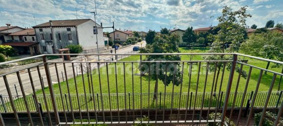 Квартира с 2 спальнями в Оппеано, Италия № 370369 11